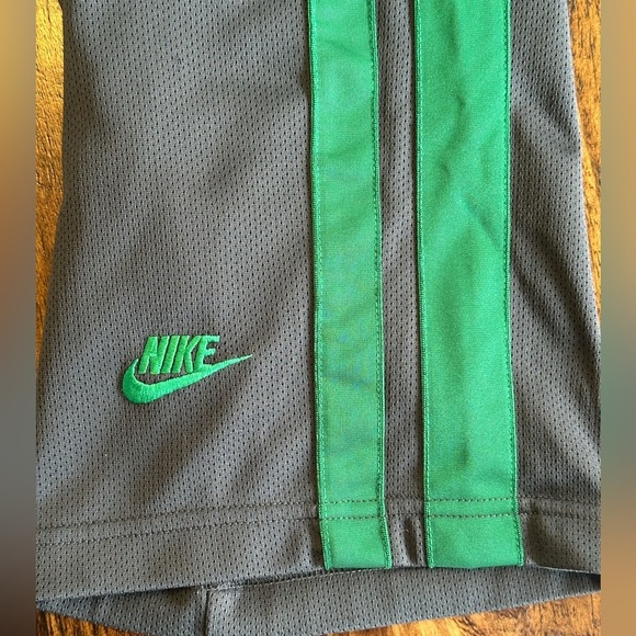 Nike | Y2K Gray Athletic/Track Pants witb Green Stripes, Size XL - Picture 3 of 7